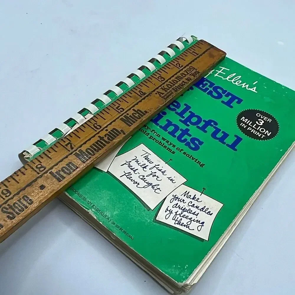 Mary Ellen’s Best of Helpful Hints” book spiral bound.